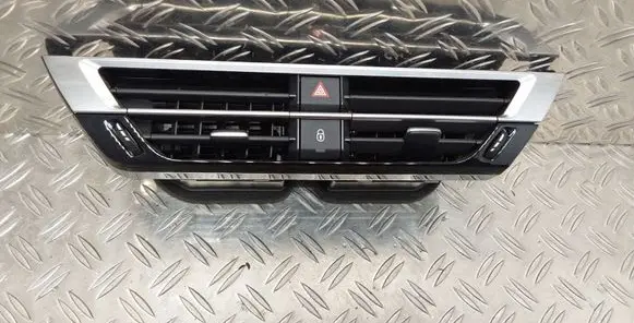 Citroen C4 III e-C4 Dash center air vent grill 9835648280 9833772280