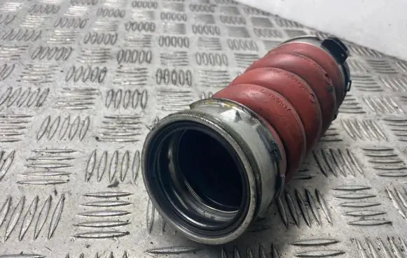 BMW X6 F16 Intercooler hose/pipe 7807987