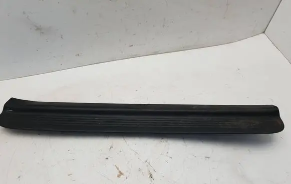 Mazda Xedos 6 Side skirt front trim C00168710