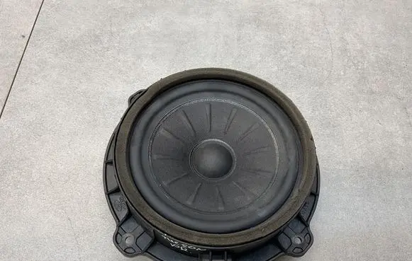 Hyundai Tucson TL Front door speaker 96330D3000