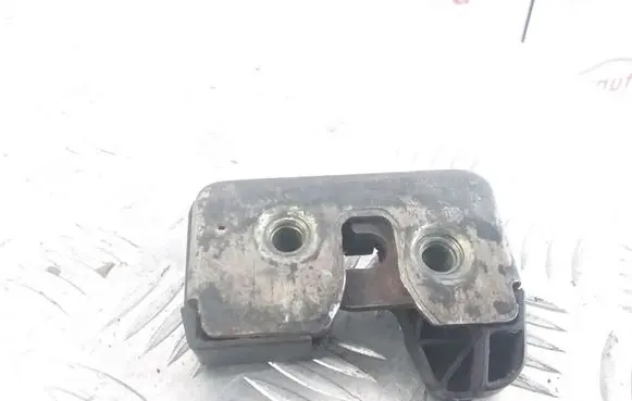 Volkswagen Golf III Tailgate/trunk/boot lock/catch/latch 1H6827505B 1HM827505A