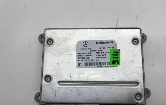 Mercedes-Benz E W211 Bluetooth control unit module A2118701885 DM60281860 UH06MM01EC