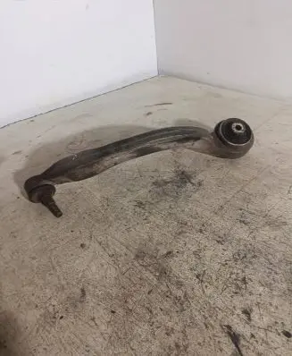 Volkswagen PASSAT B5 Front lower control arm/wishbone