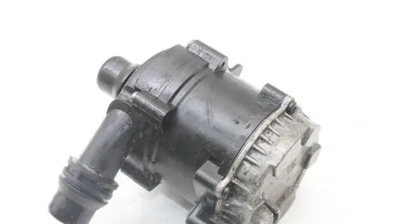 BMW 3 F30 F35 F31 Electric auxiliary coolant/water pump 8638240