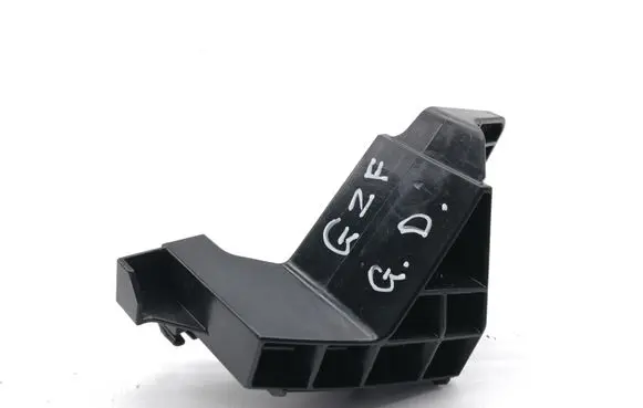 Rear bumper mounting bracket