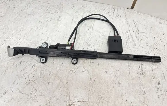 BMW 4 F32 F33 Seat belt adjustment motor 983395 9273584