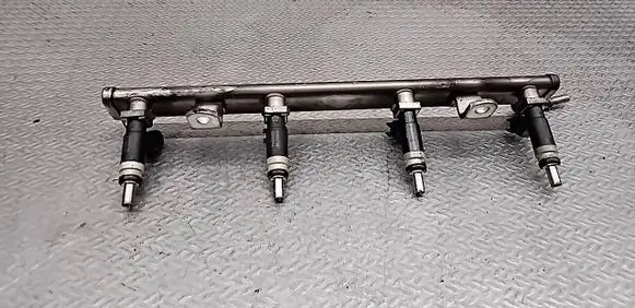 Dodge Caliber Fuel injectors set 04891577AB 8261X03144