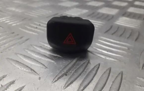 Nissan Note (E11) Hazard light switch 06019