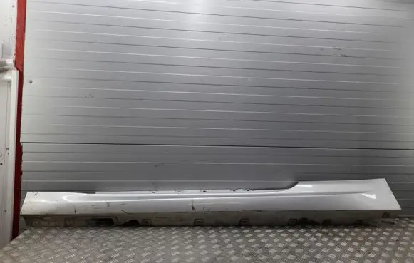 BMW 6 F12 F13 Sill 8050415