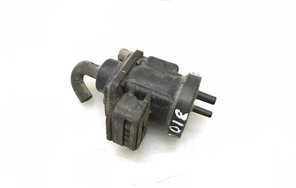 Mercedes-Benz E W210 Turbo solenoid valve A0005450427