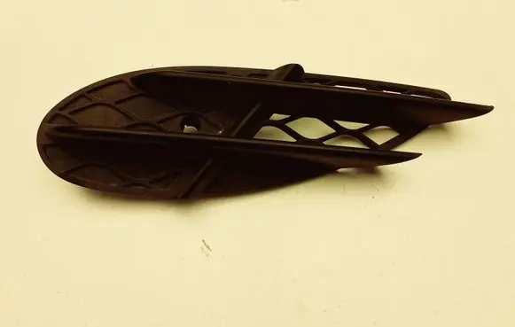 Mercedes-Benz S W220 Front bumper lower grill A2208851323