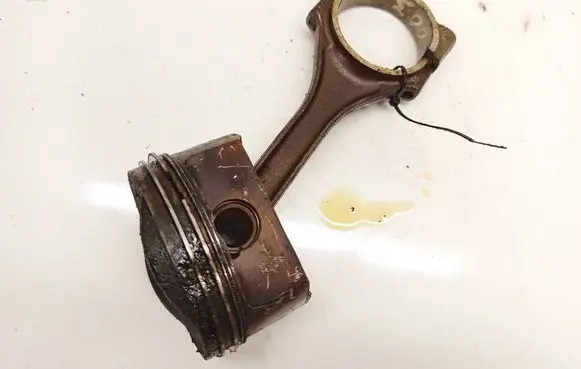 Audi A6 S6 C6 4F Piston with connecting rod 84P43