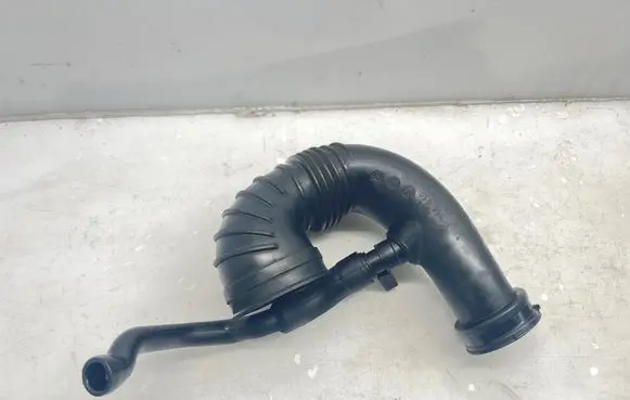 Mercedes-Benz E W211 Turbo air intake inlet pipe/hose A6460940297