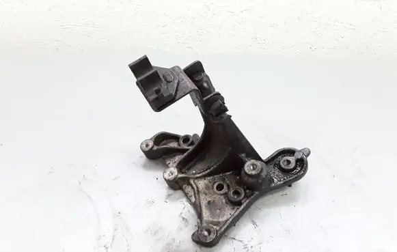 Peugeot 307 EGR valve cooler bracket 9648584680