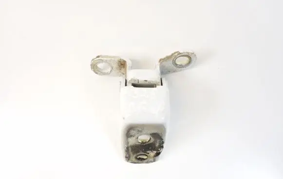 Honda CR-V Rear door lower hinge