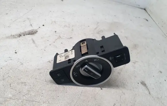 Mercedes-Benz C W204 Light switch A2049058002