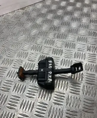 BMW 5 E60 E61 Front door check strap stopper