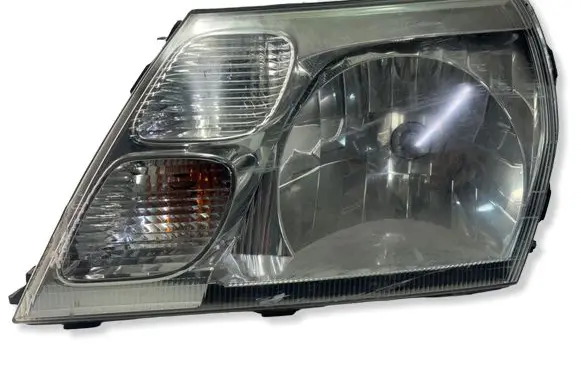 Toyota Hiace (H200) Headlight/headlamp 26123 011602A00 E132197