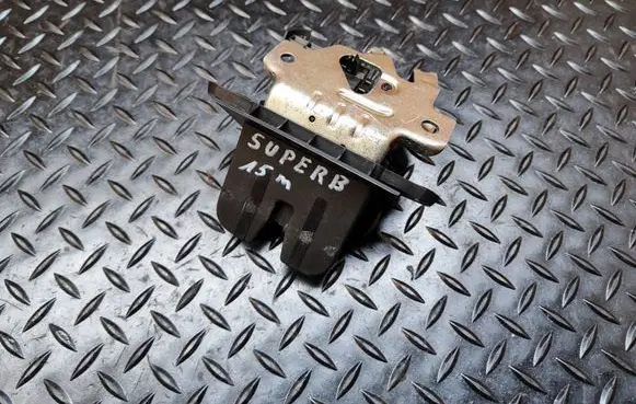 Skoda Superb B8 (3V) Tailgate/trunk/boot lock/catch/latch 3v0827505a 3V5827520