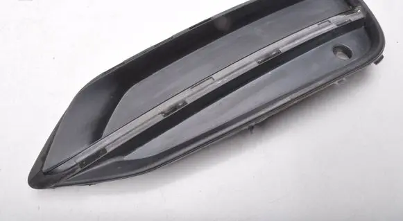 Volvo S90, V90 Front bumper lower grill 31425447