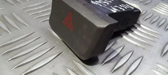 Hyundai Accent Hazard light switch 9379025000