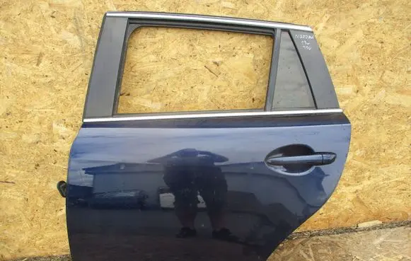Mazda 6 Rear door