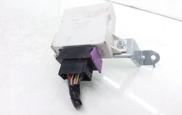 Toyota Avensis T250 Window wiper relay 8594005040