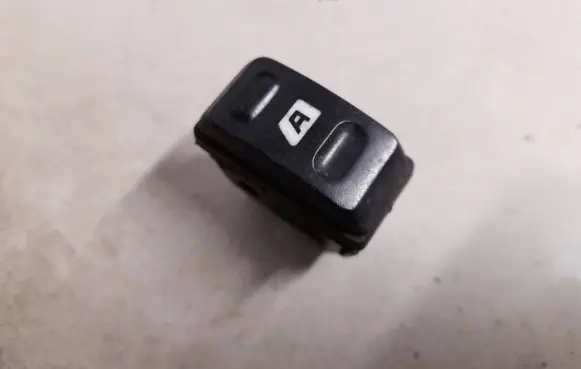 Citroen Xsara Electric window control switch 22681