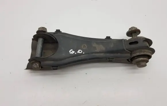 Infiniti Q30 Rear control arm