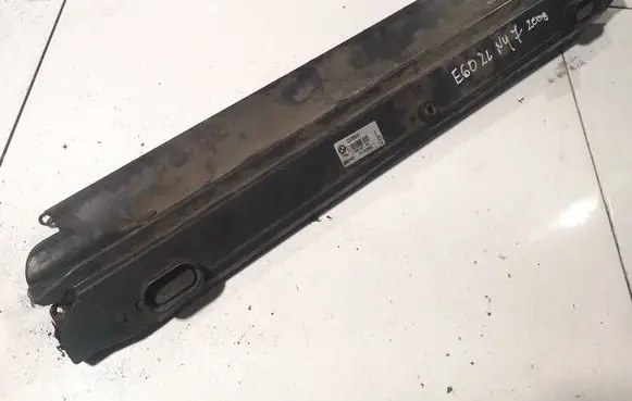 BMW 5 E60 E61 Radiator mount bracket 780559705 P1127005