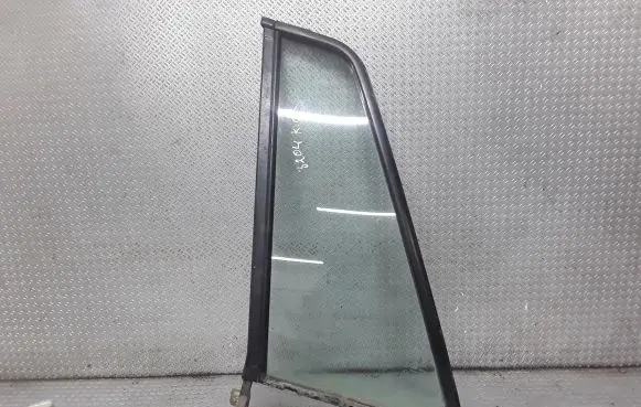 Opel Frontera A Rear vent window glass 