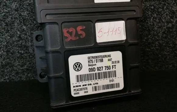 Volkswagen Touareg I Gearbox control unit/module 09D927750FT