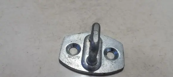 Toyota Avensis T250 Front door lock loop/hook striker 