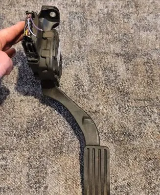 Ford Mondeo MK IV Accelerator throttle pedal 6G929F836SC 6PV00922015 C95YE04