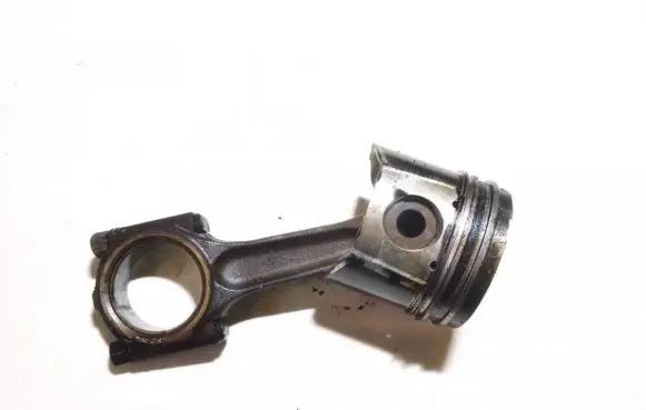 Peugeot 307 Piston with connecting rod