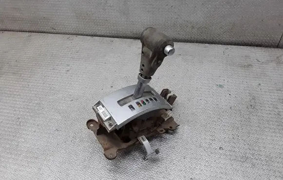Hyundai Terracan Gear shifter/selector