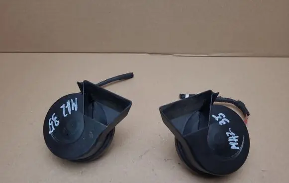 Audi A4 S4 B8 8K Horn signal 8T0951221A