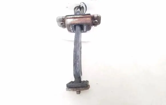 KIA Sorento Rear door check strap stopper