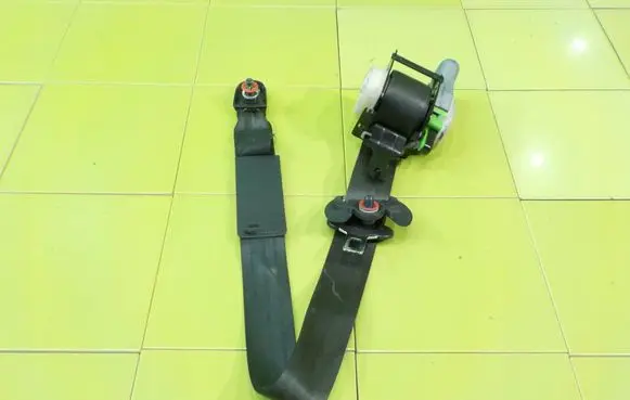 Hyundai ix20 Front seatbelt 888701P100EQ BEZPIECZENSTWA