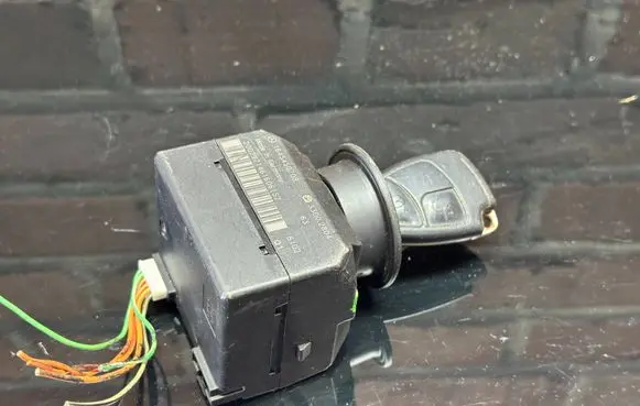 Mercedes-Benz ML W164 Ignition lock 1645450708 2002971461606152