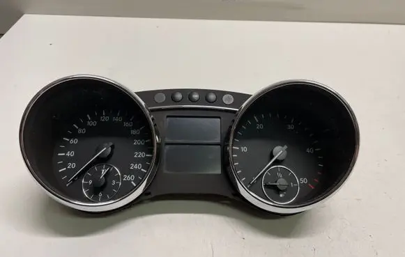 Mercedes-Benz R W251 Speedometer (instrument cluster) A2515401848 A2C53164605