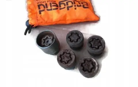 Citroen C4 Grand Picasso Anti-theft wheel nuts and lock 