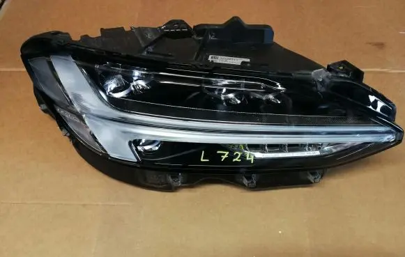 Volvo S90, V90 Headlight/headlamp 32228311