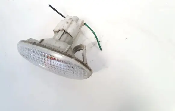 Mazda 6 Front fender indicator light a048099 010635