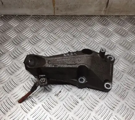 BMW 1 E81 E87 Engine mounting bracket 2211676030704 24163110 ENAC46000