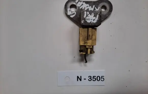Nissan Qashqai Airbag deployment crash/impact sensor