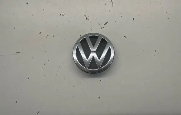 Volkswagen PASSAT B3 Manufacturer badge logo/emblem 357853601B 357853601