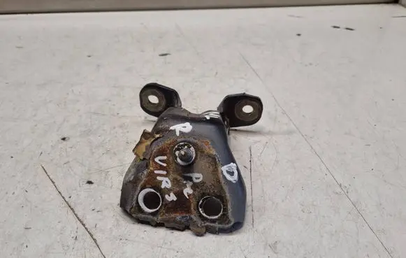 Mercedes-Benz ML W163 Front door upper hinge 