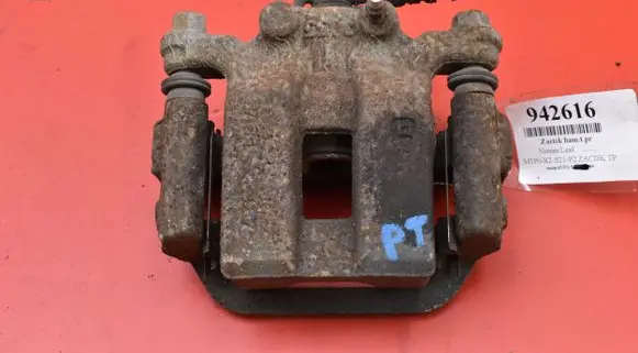 Nissan Leaf I (ZE0) Rear brake caliper