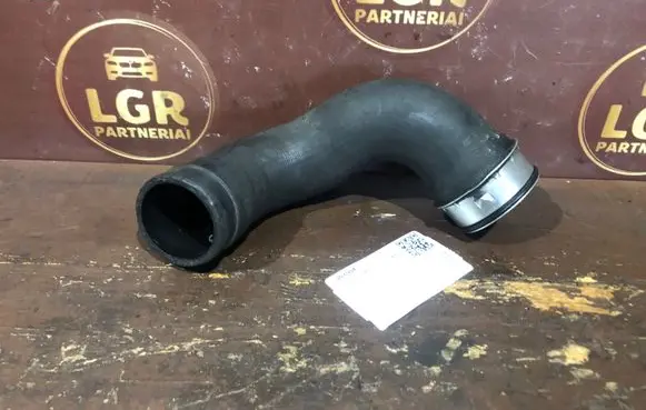 Mercedes-Benz E W211 Intercooler hose/pipe A2115282182